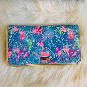NWOT Lilly Pulitzer Travel Organizer Clutch! 🌴